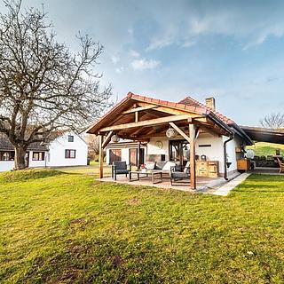 Prodej rodinného domu 296 m&sup2; Vrcovice