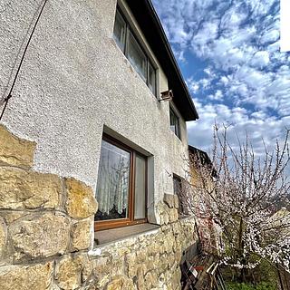 Prodej rodinného domu 144 m&sup2; Bělá pod Bezdězem