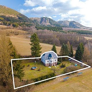 Prodej rodinného domu 338 m² Bernartice