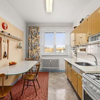 Prodej bytu 3+1 83 m² Pardubice, Bulharská