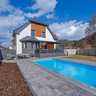 Prodej rodinného domu 350 m&sup2; Trutnov