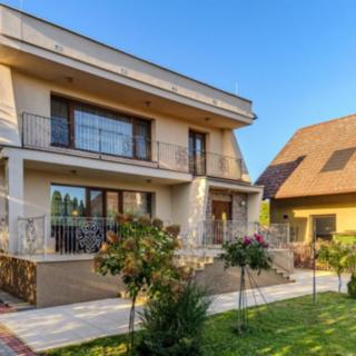 Prodej rodinného domu 410 m² Pardubice, Dlouhá