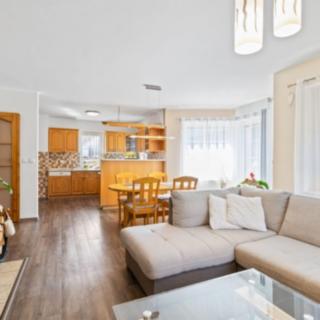 Prodej rodinného domu 180 m² Nová Paka, L. Zívra