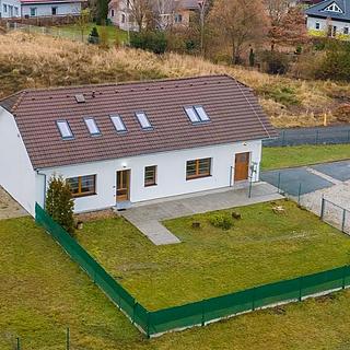Prodej rodinného domu 180 m² Plzeň Lhota, K Poli
