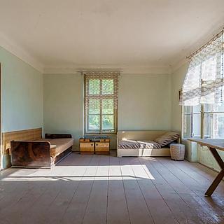 Prodej rodinného domu 620 m² Klobuky Čeradice