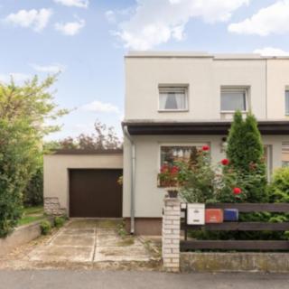 Prodej rodinného domu 64 m² Praha