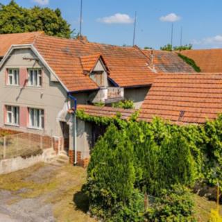 Prodej zemědělské usedlosti 1 100 m² Zádolí