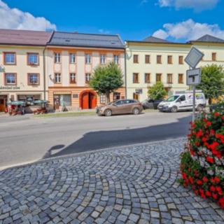 Prodej bytu 2+1 69 m² Staré Město, nám. Osvobození
