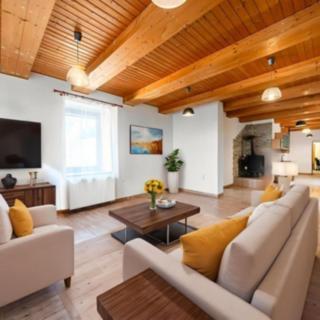 Prodej rodinného domu 193 m² Hroubovice