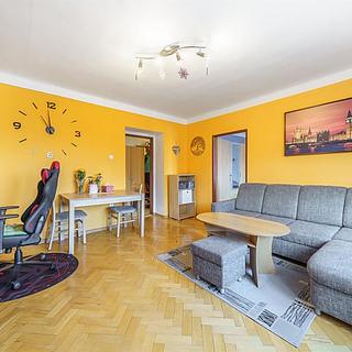 Prodej bytu 3+kk 64 m² Březová, Okružní