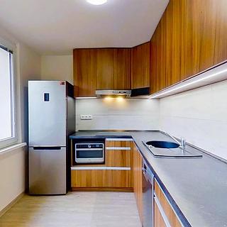 Prodej bytu 3+1 77 m² Pardubice Polabiny, Brožíkova