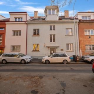 Prodej bytu 1+kk, garsoniery 61 m² Praha