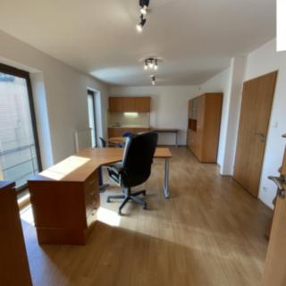 Pronájem kanceláře 120 m² Brno Líšeň, náměstí Karla IV.