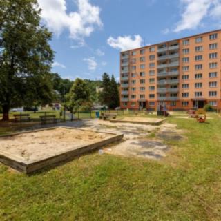 Prodej bytu 4+1 80 m² Nejdek, Rolavská