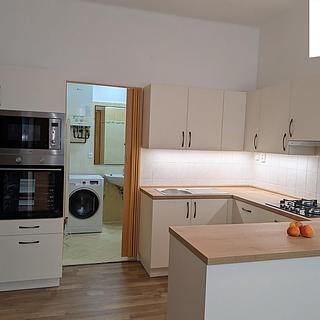 Pronájem bytu 2+kk 48 m² Praha
