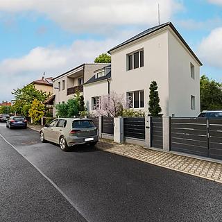 Prodej rodinného domu 200 m² Mladá Boleslav III, Šámalova