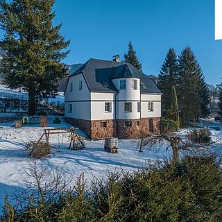 Prodej rodinného domu 338 m² Bernartice