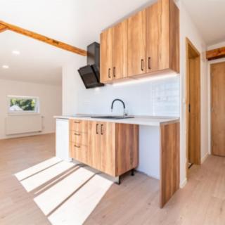 Pronájem bytu 1+kk a garsoniéry 29 m² Trutnov, Horská