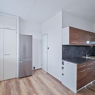Pronájem bytu 4+kk 85 m² Hradec Králové