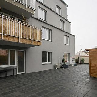 Pronájem bytu 2+kk 64 m&sup2; Brno
