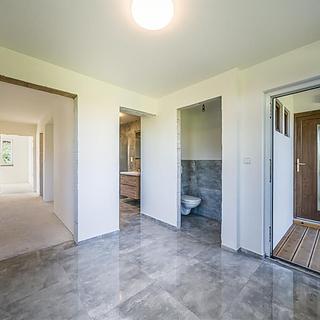 Prodej rodinného domu 195 m² Hrušovany nad Jevišovkou, Drnholecká