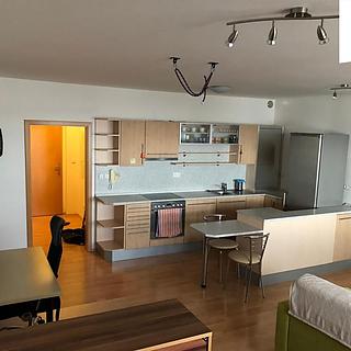 Pronájem bytu 1+kk, garsoniery 53 m² Hradec Králové