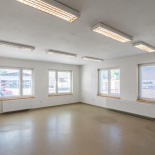 Pronájem kanceláře 52 m² Heřmanův Městec, Nový dvůr