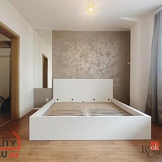 Pronájem bytu 2+kk 55 m² Praha Modřany, Pískařská