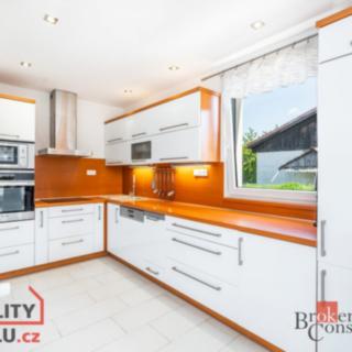 Prodej rodinného domu 218 m² Čeperka