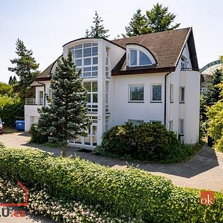 Pronájem rodinného domu 447 m&sup2; Průhonice