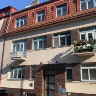 Pronájem bytu 2+kk 43 m² Praha