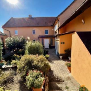 Prodej rodinného domu 230 m² Černuc Miletice