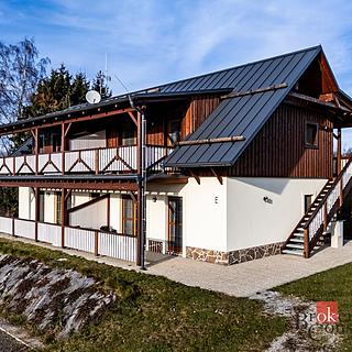 Prodej bytu 2+kk 40 m² Černá v Pošumaví Dolní Vltavice