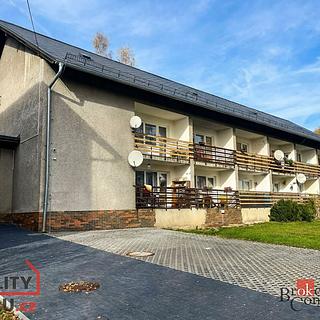 Prodej bytu 1+kk a garsoniéry 27 m² Cvikov II, Martinovo údolí