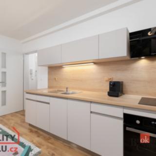 Prodej bytu 1+kk a garsoniéry 34 m² Ostrava Poruba, Ukrajinská