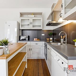 Prodej bytu 2+kk 44 m² Hradec Králové, Pospíšilova