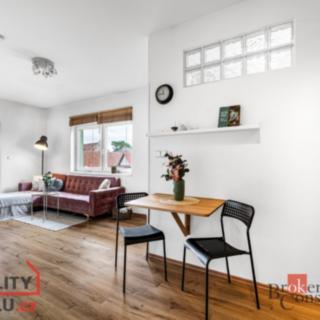 Prodej bytu 2+kk 39 m² Kouřim, Mírové náměstí