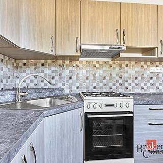 Prodej bytu 3+1 70 m² Nová Role, 1. máje