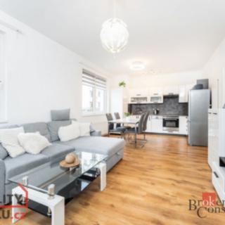 Pronájem bytu 2+kk 50 m² Praha