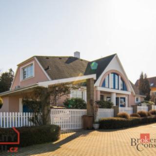 Prodej rodinného domu 306 m² Dobřejovice
