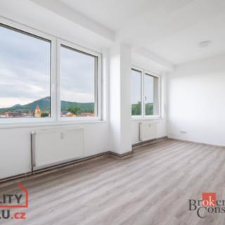 Prodej bytu 3+kk 66 m² Mlékojedy