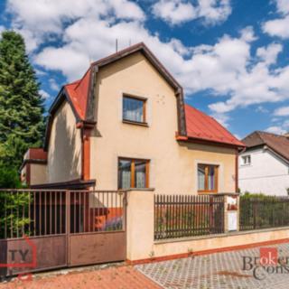 Prodej rodinného domu 174 m² Praha Suchdol, Májová