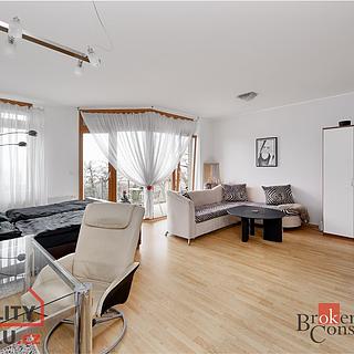 Prodej bytu 1+kk a garsoniéry 54 m² Praha Prosek, Prosecká