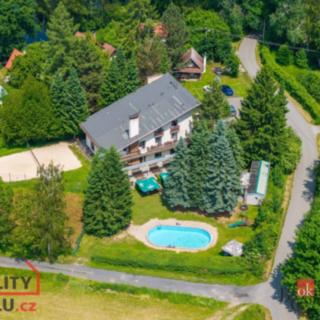 Prodej hotelu, penzionu 1050 m² Seč