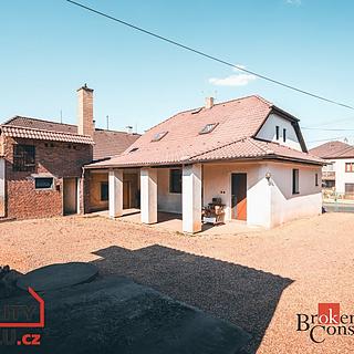 Prodej rodinného domu 340 m² Litohlavy