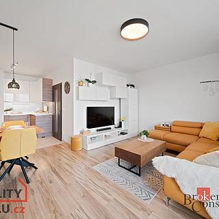 Prodej bytu 3+kk 76 m² Praha Uhříněves, U uhříněveské obory