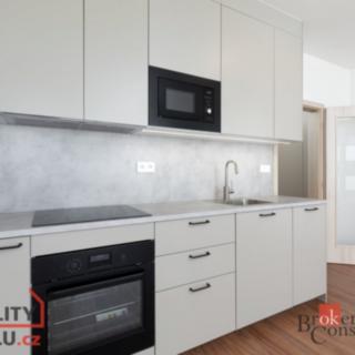 Pronájem bytu 1+kk a garsoniéry 34 m² Opava Předměstí, Císařského pluku