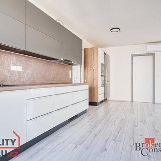 Prodej bytu 4+kk 84 m² České Budějovice 3, Nádražní