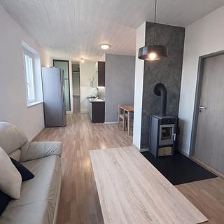Prodej bytu 3+kk 79 m&sup2; Trstěnice
