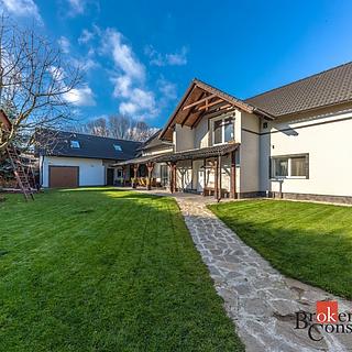 Prodej rodinného domu 291 m² Zlonín, U Rybníka